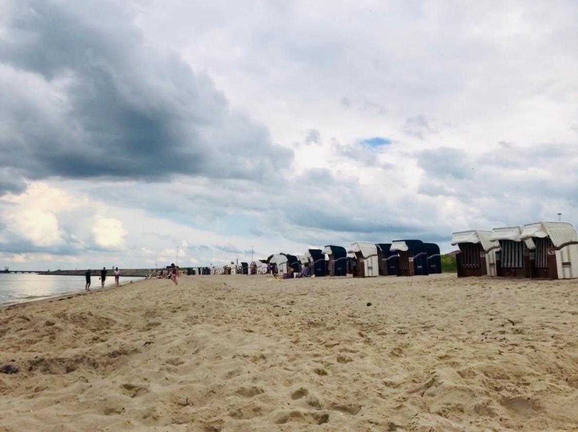 Nordsee Terrasse Hooksiel Bagian luar foto